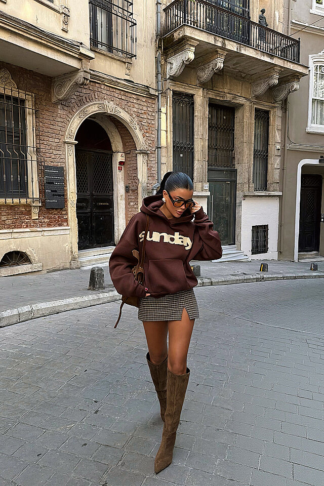 Acı Kahverengi Sunday Yazılı Hoodie -