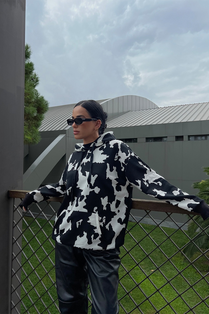 Batic Pattern Hooded Sweat ATE2049 - KTN