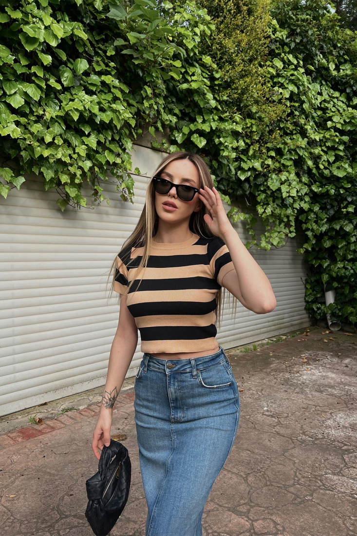 Bej Bisiklet Yaka Crop Top ATE6827 - EYYO