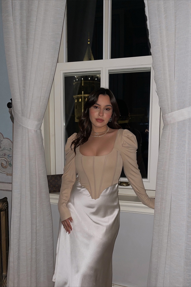 Bej Dikiş Detay Crop Top ATE3700