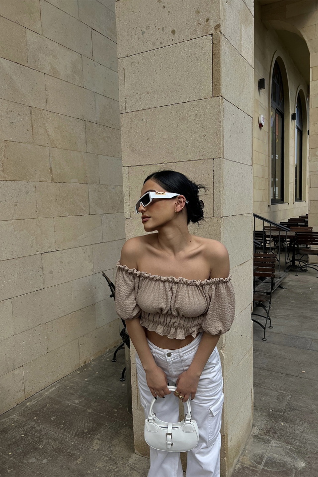 Bej Düşük Kol Crop Top ATE4489