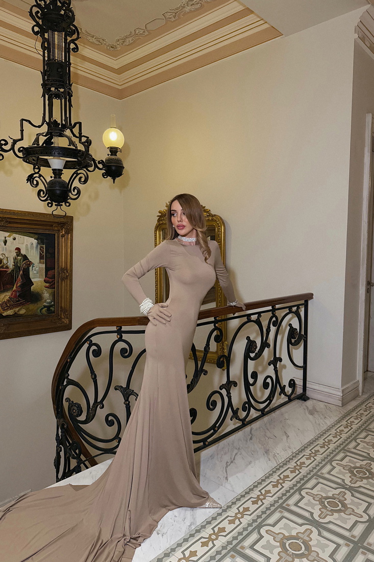 Bej Maria Eldivenli Sırt Dekolteli Uzun Elbise ATE-2422 - EYYO