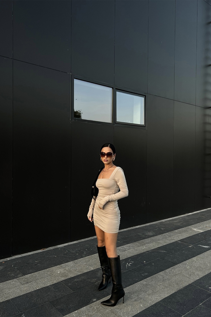 Bej Kare Yaka Büzgülü Elbise ATE2380 - EYYO