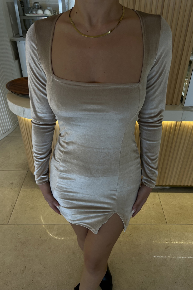 Bej kare Yaka Yırtmaç Detay Elbise ATE2875 - EYYO