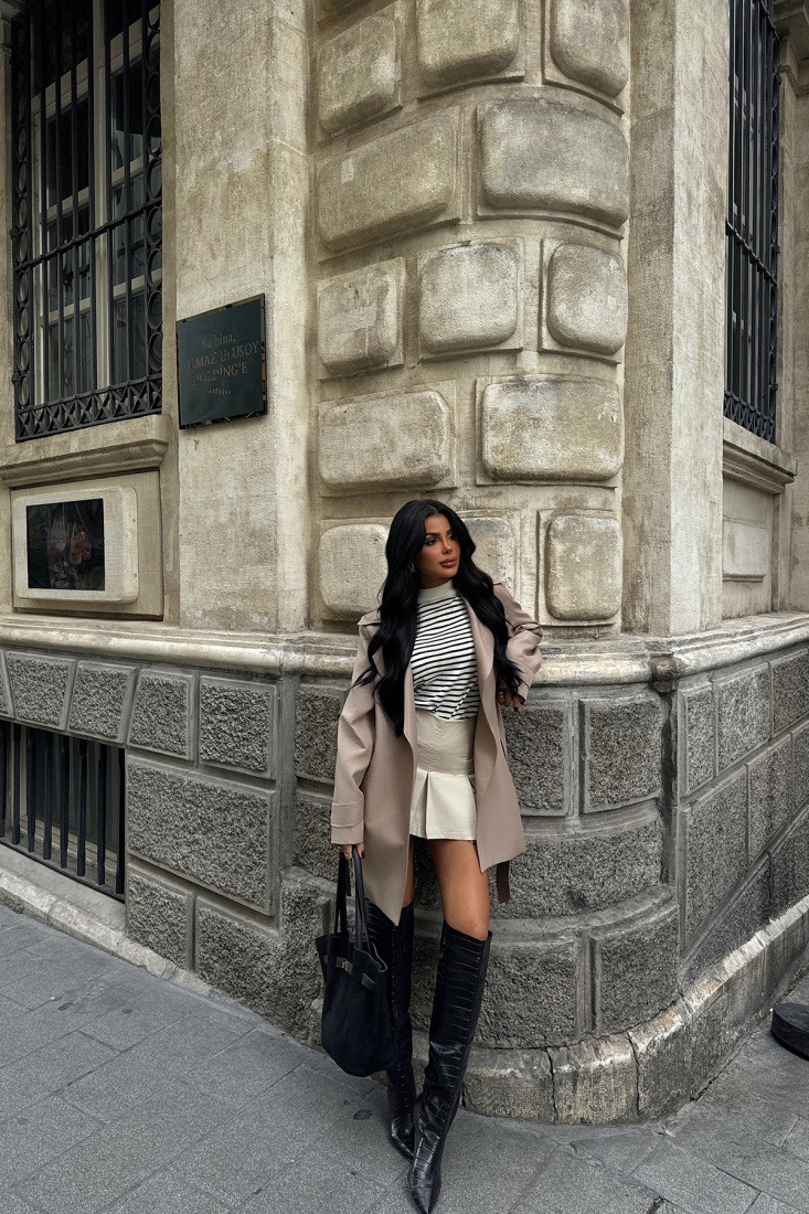 Bej Kruvaze Pyrena Kısa Trençkot ATE-1571 - EYYO