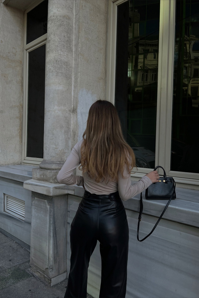Bej Pencere Detay Bodysuit ATE2204