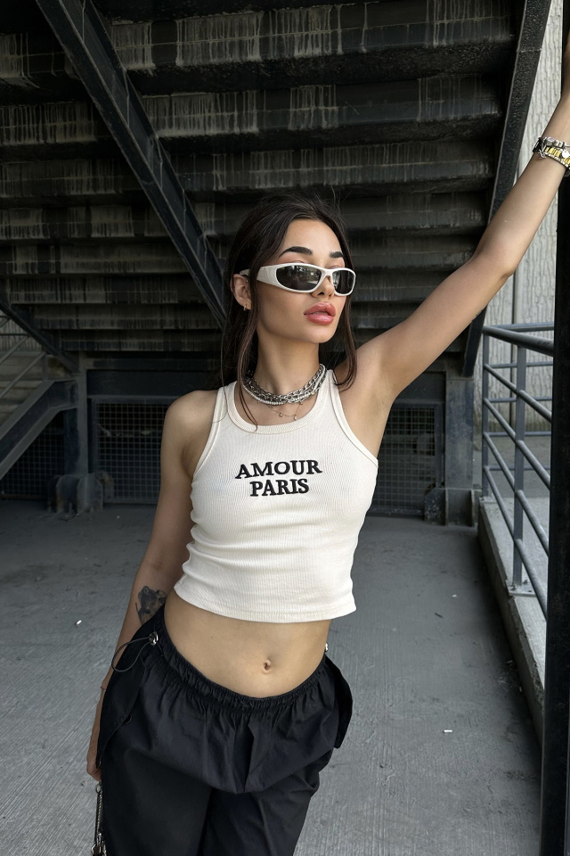 Beyaz Amour Parıs Yazılı Crop Top