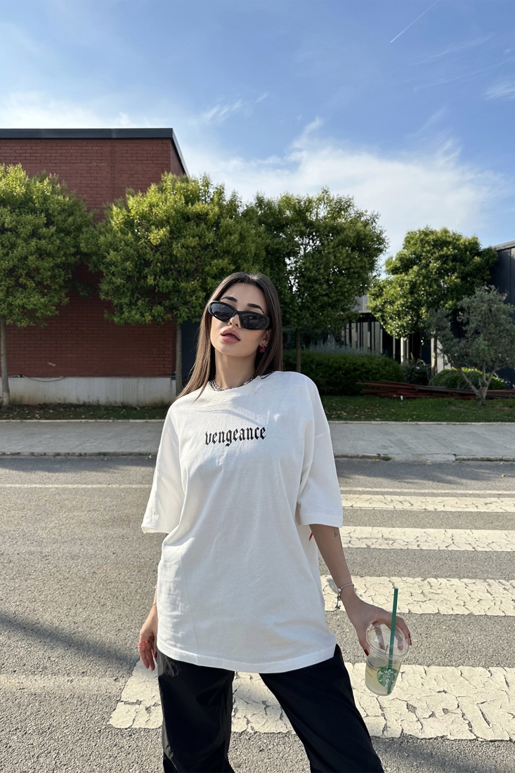 Beyaz Arkası Baskılı Tişört ATE7181 - EYYO