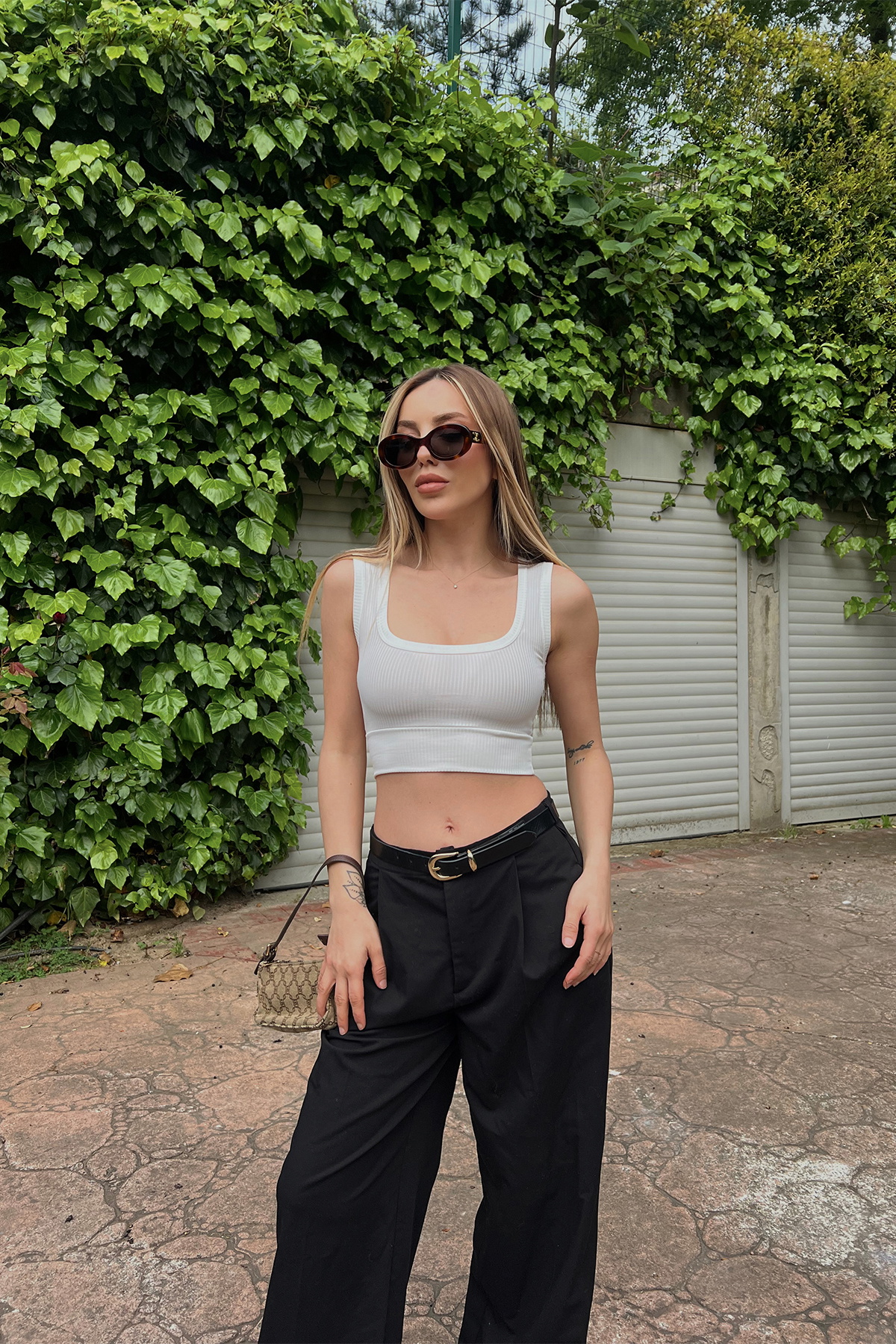 Beyaz Askılı Triko Crop Top - 1