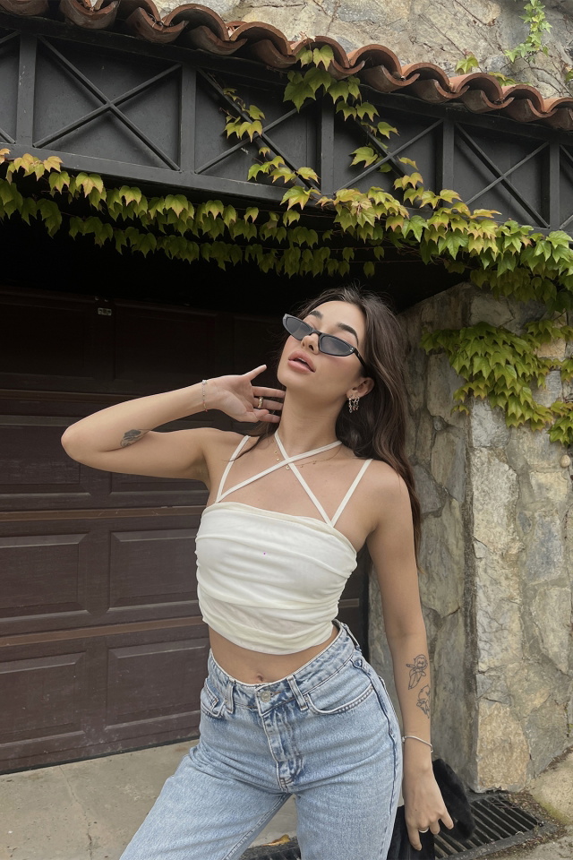 Beyaz Sırt Detay Bağlamalı Crop Top ATE6707