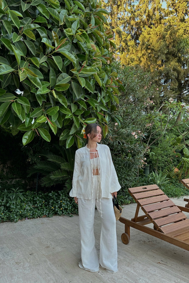 Beyaz Bağlamalı Pantolonlu Takım ATE7527 