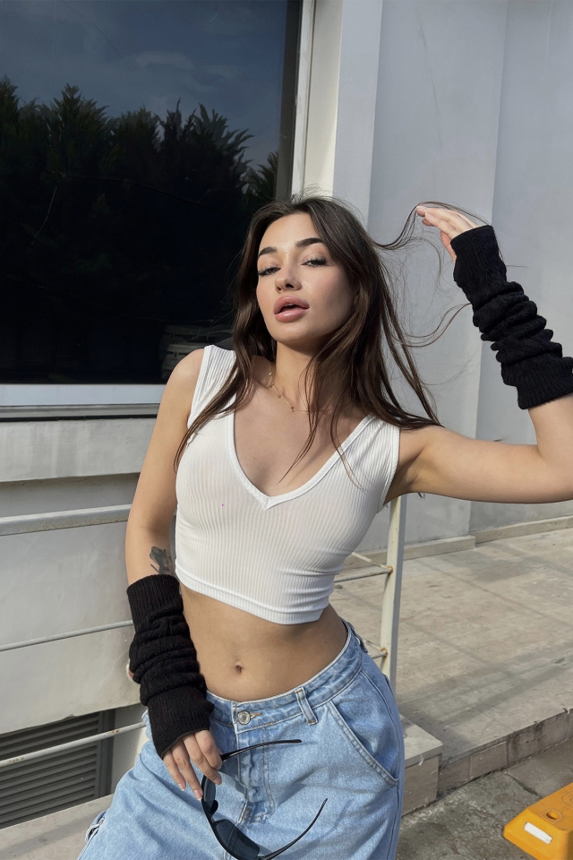 Beyaz Basic Askılı Crop Top ATE6487