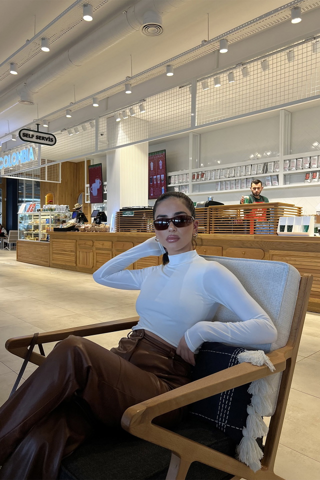 Beyaz Boğazlı Crop Top ATE2999 - 1
