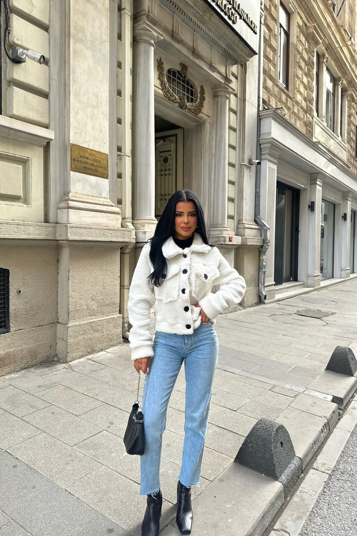 Beyaz Cep Detay Düğmeli Ceket ATE-0233 - gecce