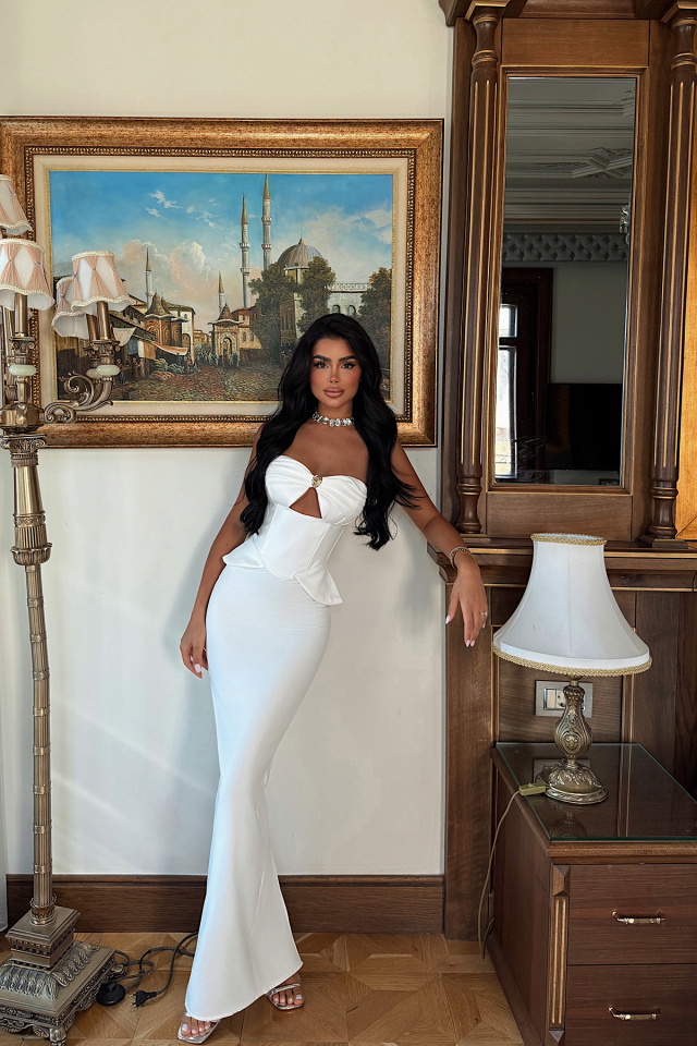 Beyaz Soho Korse Detaylı Uzun Elbise ATE-3204 