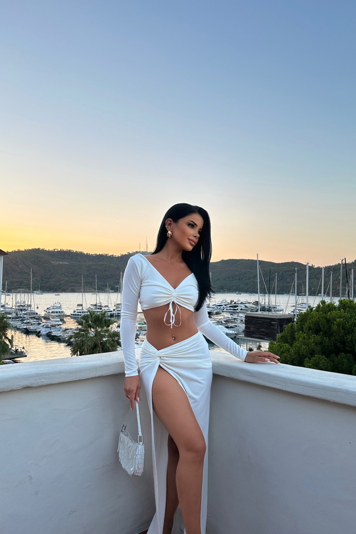 Beyaz Derin Yırtmaçlı Takım ATE8252 - EYYO