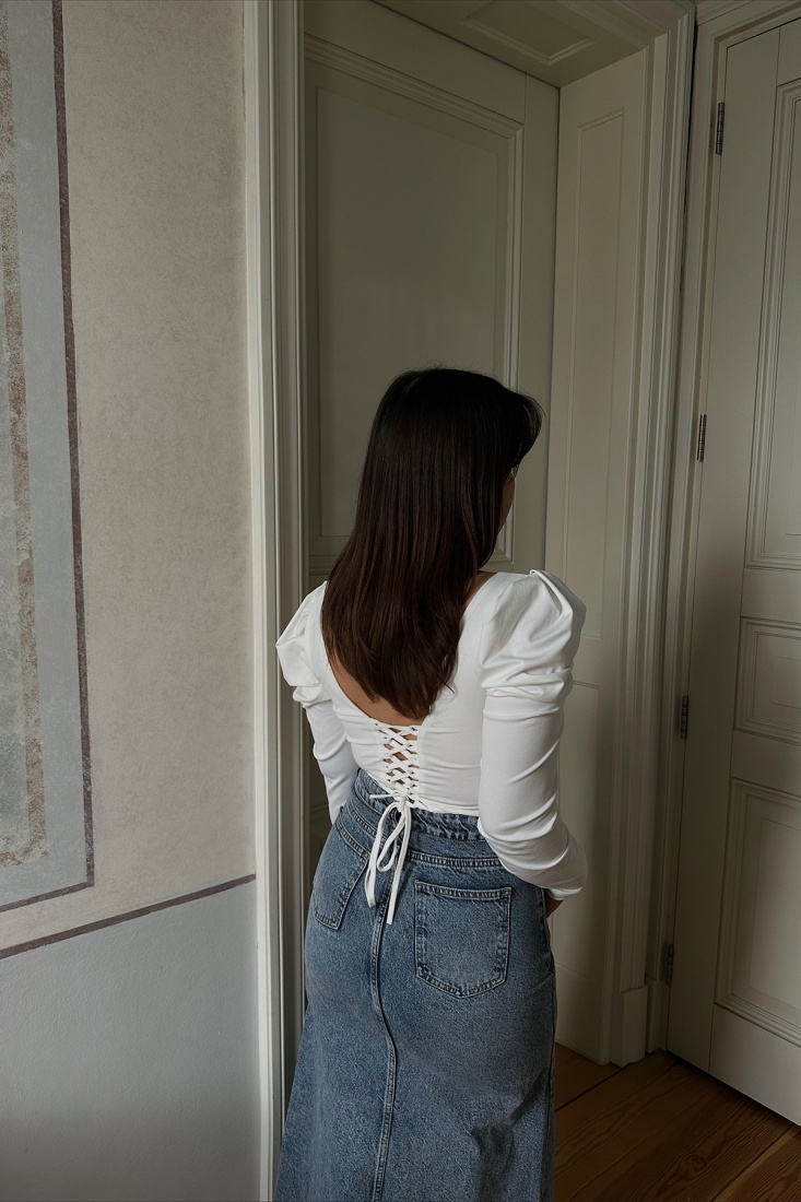 Beyaz Dikiş Detay Crop Top ATE3600 - EYYO