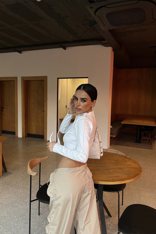 Beyaz Dikiş Detay Crop Top ATE4341 - 3