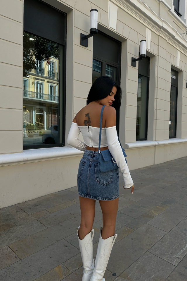Beyaz Dikiş Detay Uzun Kol Crop Top ATE8523 - 5