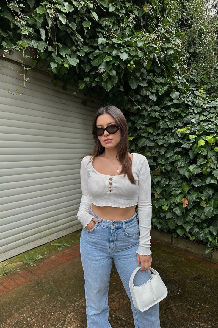 Beyaz Düğme Detay Crop Top ATE4801 - EYYO