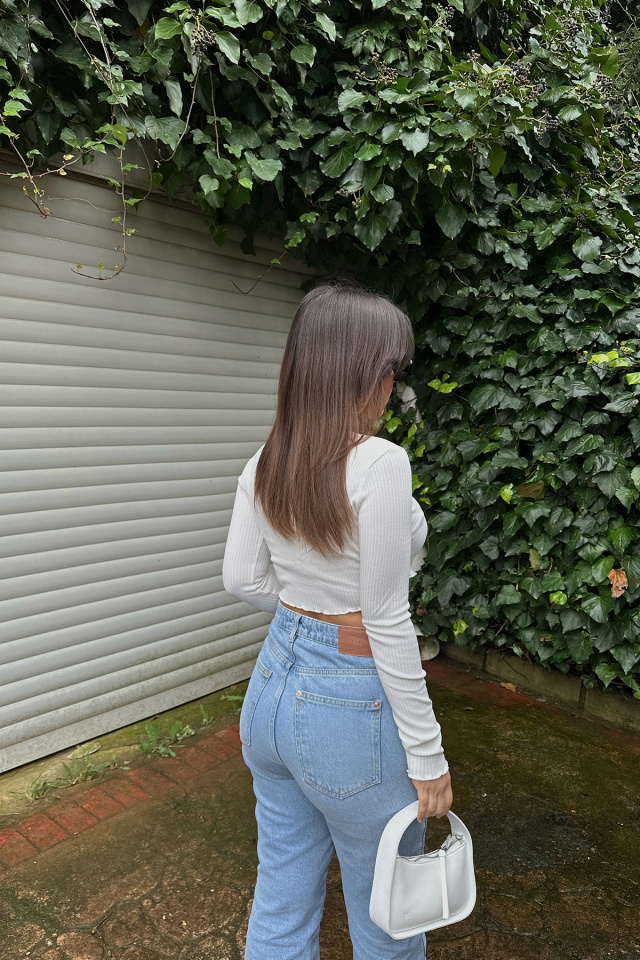Beyaz Düğme Detay Crop Top ATE4801 - 2