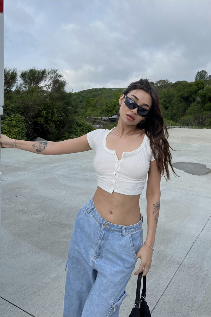 Beyaz Düğme Detay Crop Top ATE6702 - EYYO