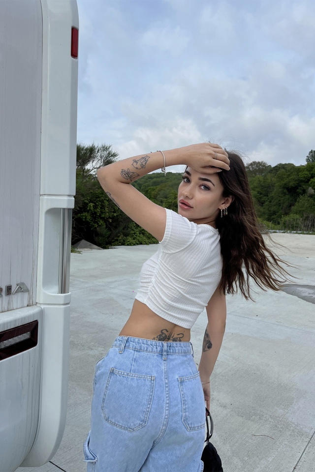 Beyaz Düğme Detay Crop Top ATE6702