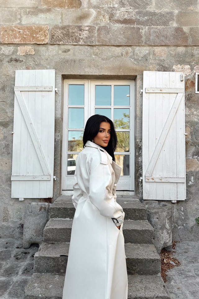 Beyaz Düğme Detay Trenckot ATE8627 - 5