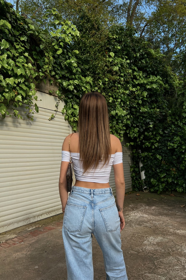 Beyaz Düşük Kol Crop Top ATE6403