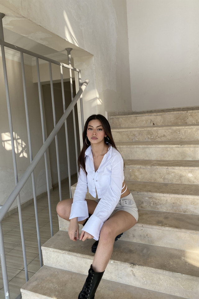 Beyaz Gömlek Yaka Crop Top ATE1458 -