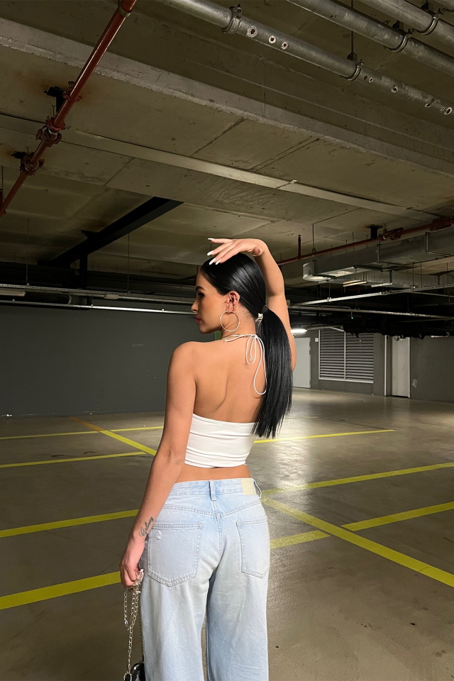 Beyaz Halka Detay İp Askılı Crop Top