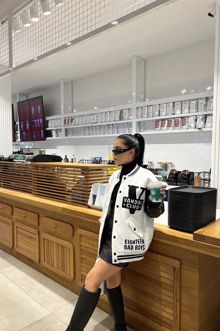 Beyaz Harf Baskılı Kolej Ceket ATE2963 - EYYO