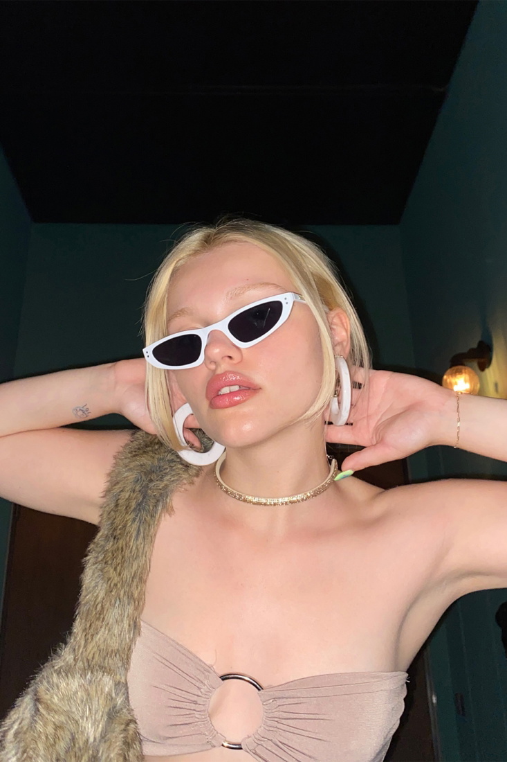 Beyaz ince Çerçeveli Gözlük ATE3336 - 