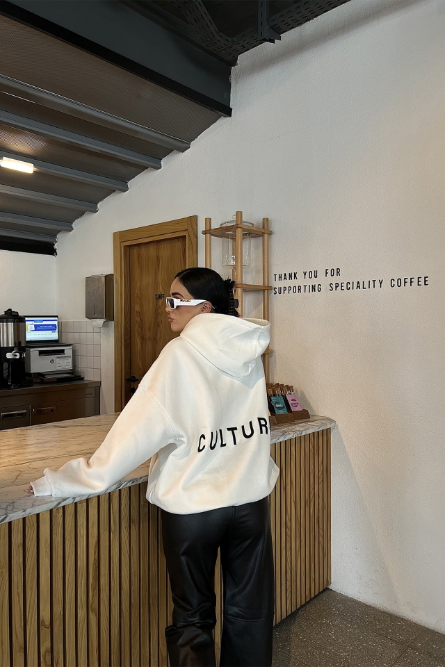 Beyaz Kapşonlu Arkası Baskılı Sweat ATE2561 - 4