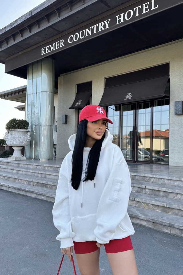 Beyaz Kapşonlu E Nakışlı Sweat ATE-0753 