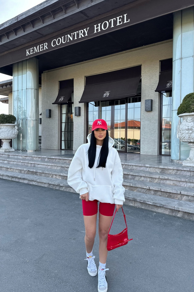 Beyaz Kapşonlu E Nakışlı Sweat ATE-0753 - 3
