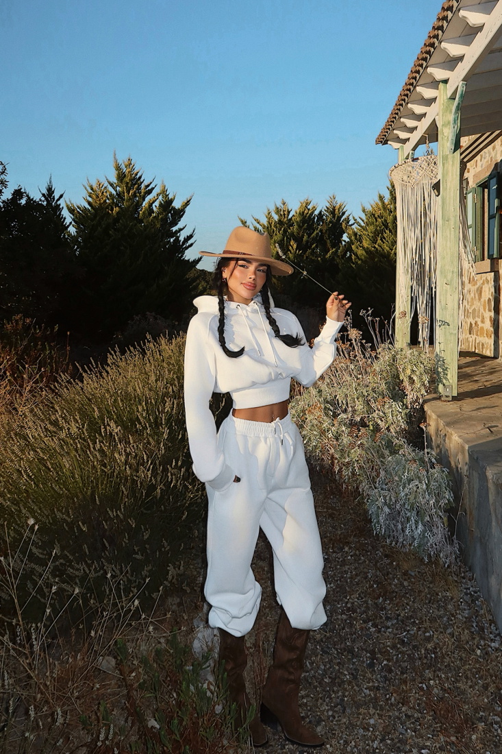 Beyaz Scarf Kapşonlu Eşofman Takım ATE-3692 - EYYO