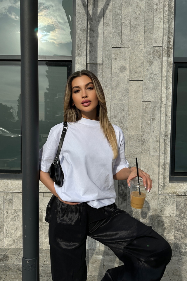 Beyaz Loveless Yazılı Tişört ATE6097