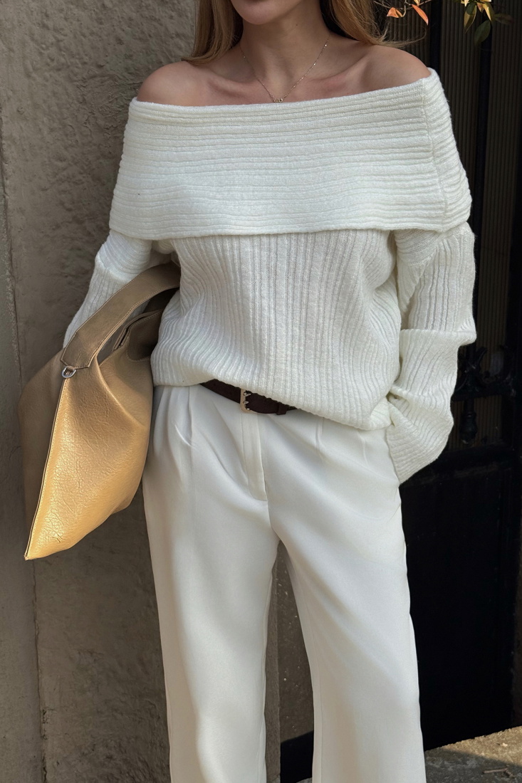 Beyaz Madonna Yaka Triko Kazak ATE-2277 - EYYO