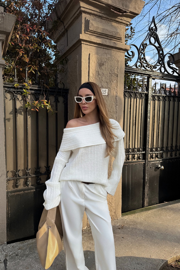 Beyaz Madonna Yaka Triko Kazak ATE-2277 - EYYO