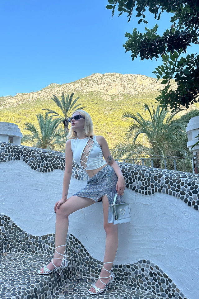 Beyaz Önden Bağlamalı Crop Top ATE7866 - 10