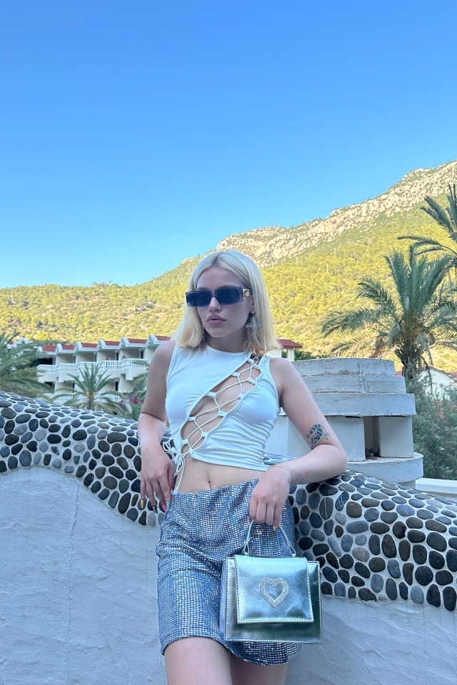 Beyaz Önden Bağlamalı Crop Top ATE7866