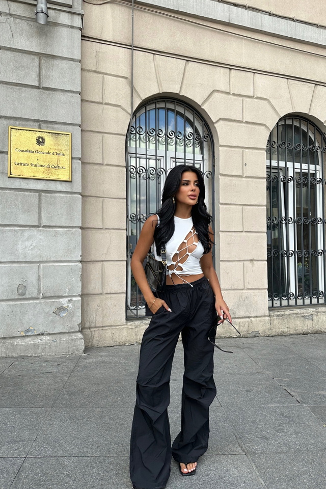 Beyaz Önden Bağlamalı Crop Top ATE7866