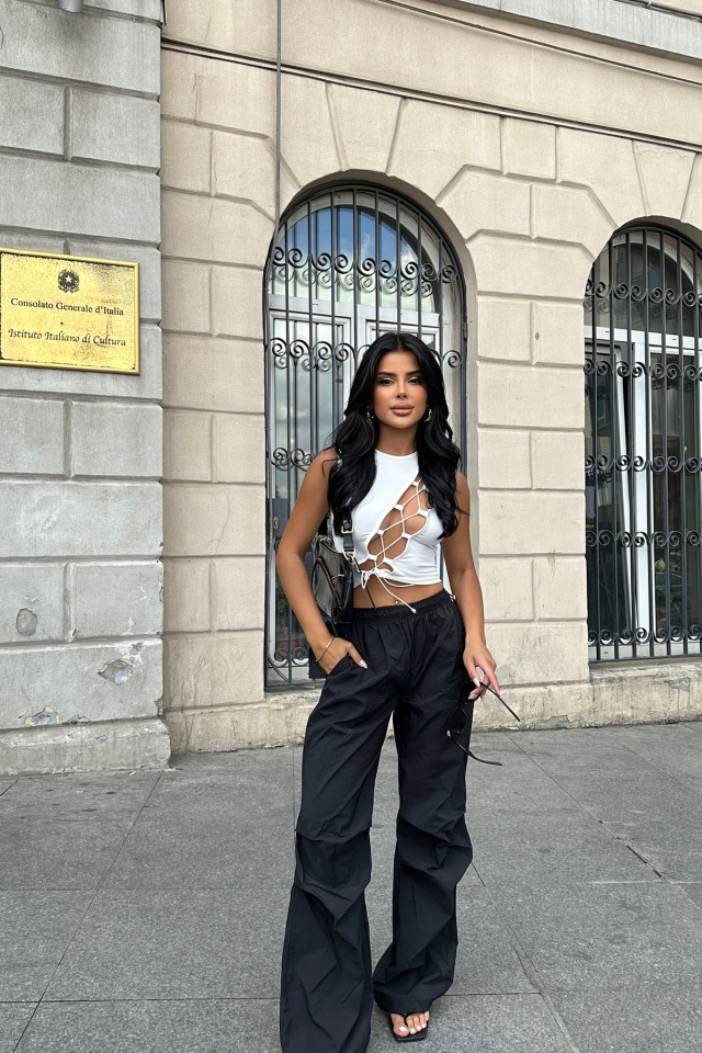 Beyaz Önden Bağlamalı Crop Top ATE7866