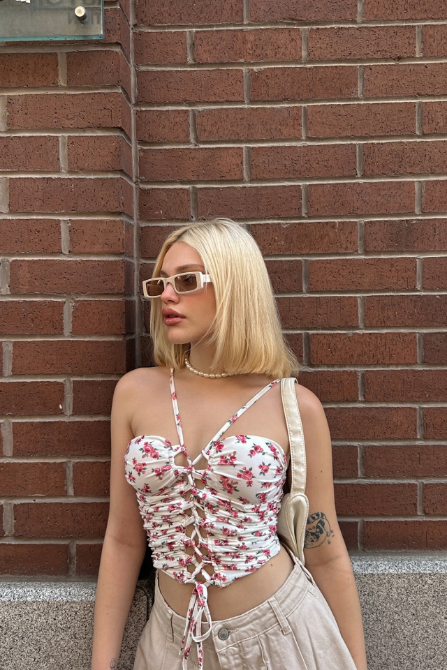 Beyaz Önden Bağlamalı Crop Top ATE7889