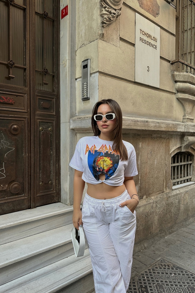 Beyaz Önü Baskılı Crop Top ATE6623 -