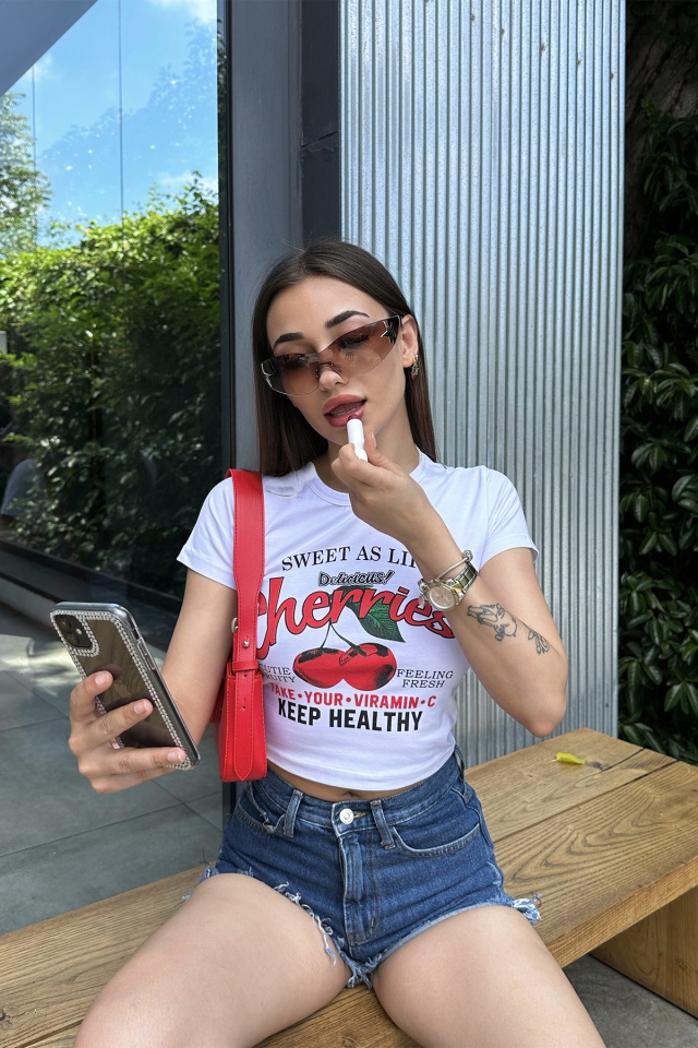 Beyaz Önü Baskılı Crop Top ATE7327 - 3