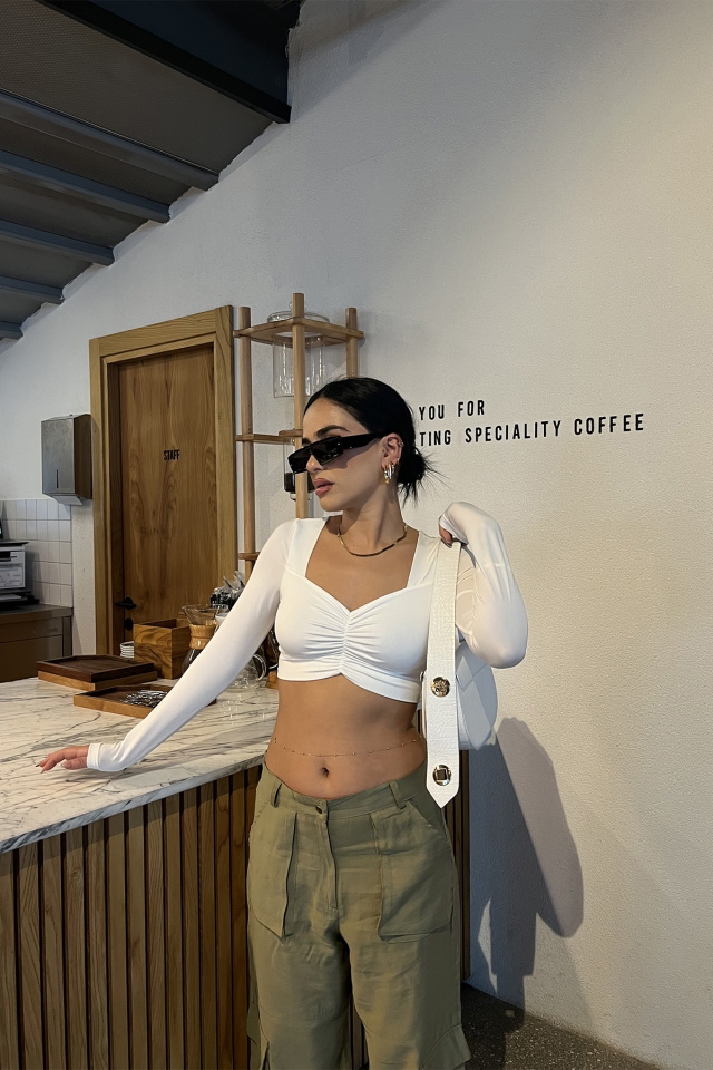 Beyaz Önü Büzgülü Crop Top ATE2603 -
