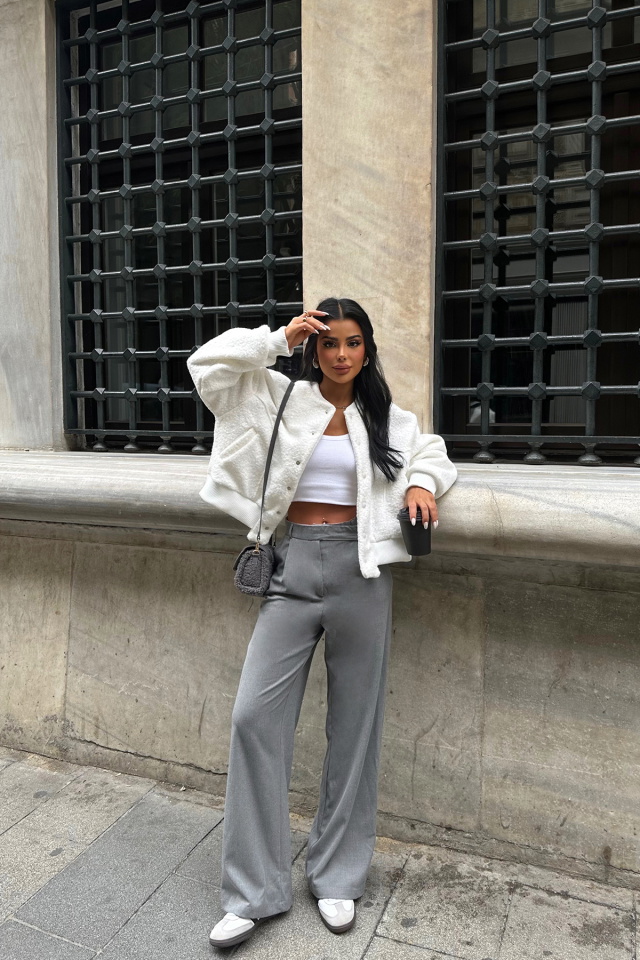 Beyaz Peluş Önü Düğmeli Ceket ATE8554 - 4