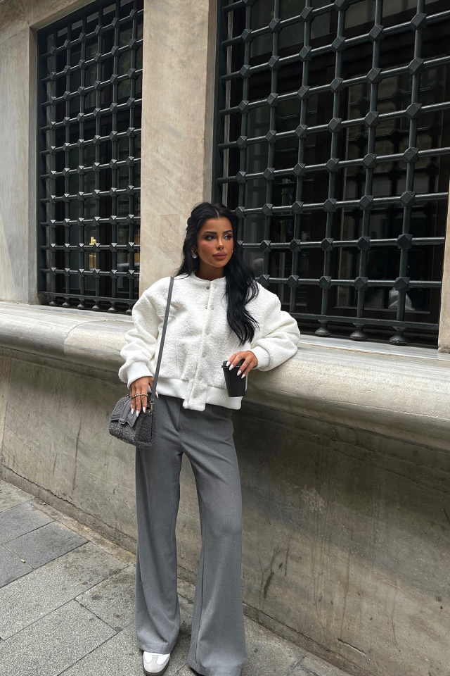 Beyaz Peluş Önü Düğmeli Ceket ATE8554 - 3